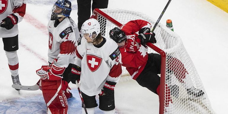 The Swiss collect "stanzeli" against Canada