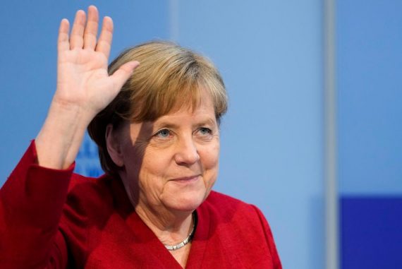 Angela Merkel warns against seeing a rival in Europe