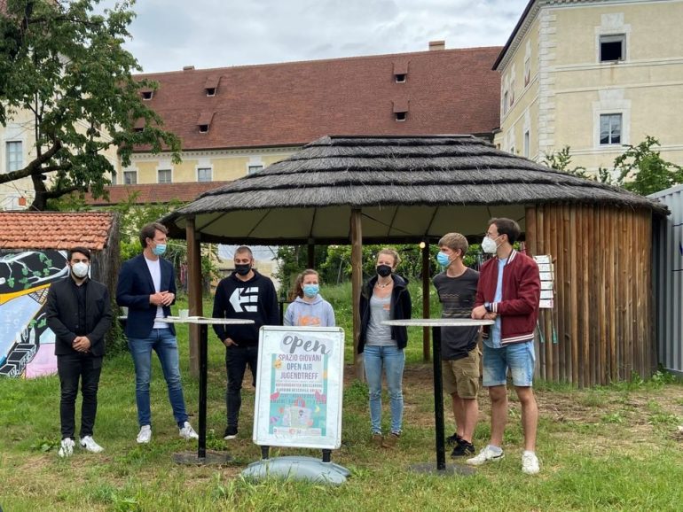 Stadtrat Peter Natter mit den 3 Jungendvereinen