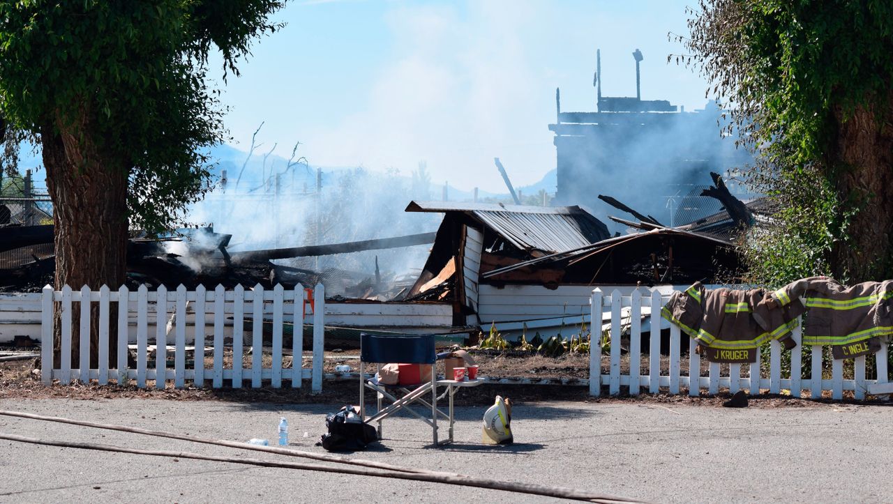 Canada Catholic churches burned after more children's graves were found