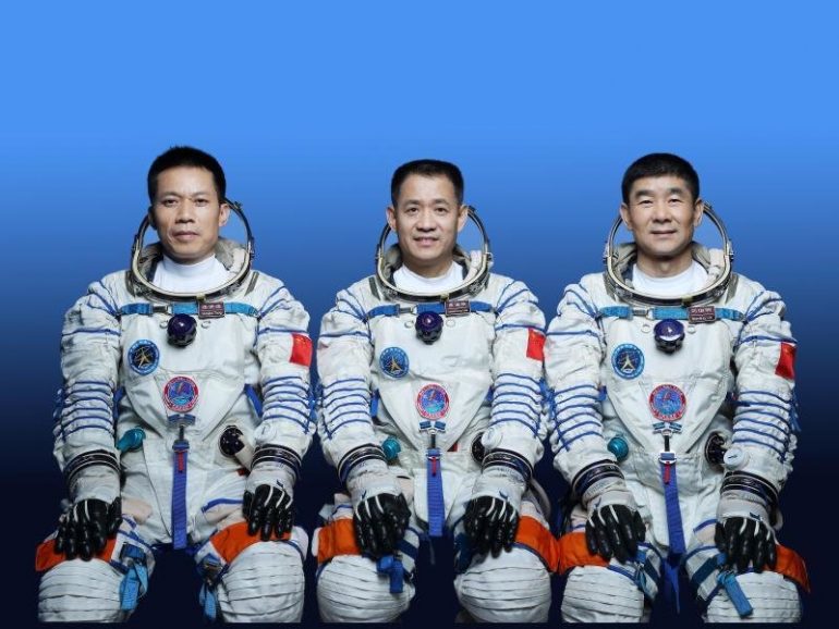 China sent astronauts to the new space station for the first time.  free Press