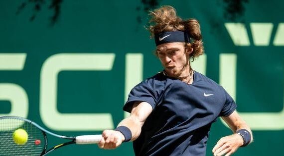 Rublev and Humbert fight for tennis title in Halle - Sport