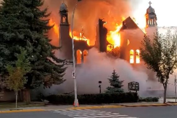 Canada: "End attacks on churches"