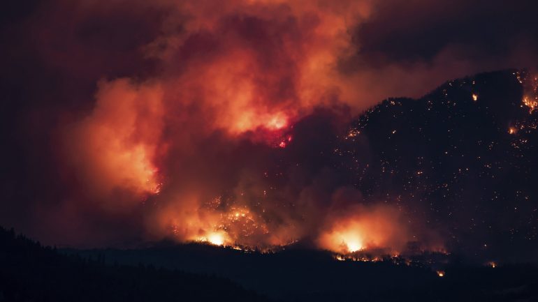 Canada: Extreme heat set fire to more than 100 forests