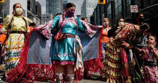 Protests in Canada after the remains of Indigenous children |  domradio.de