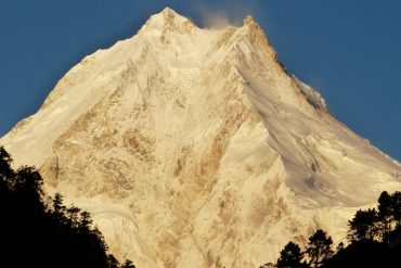 Climbers Without Feet Climb Eight-Thousands