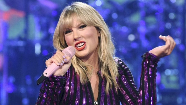 The Ring She Wears At Home: Taylor Swift Is Engaged!  ,  Entertainment